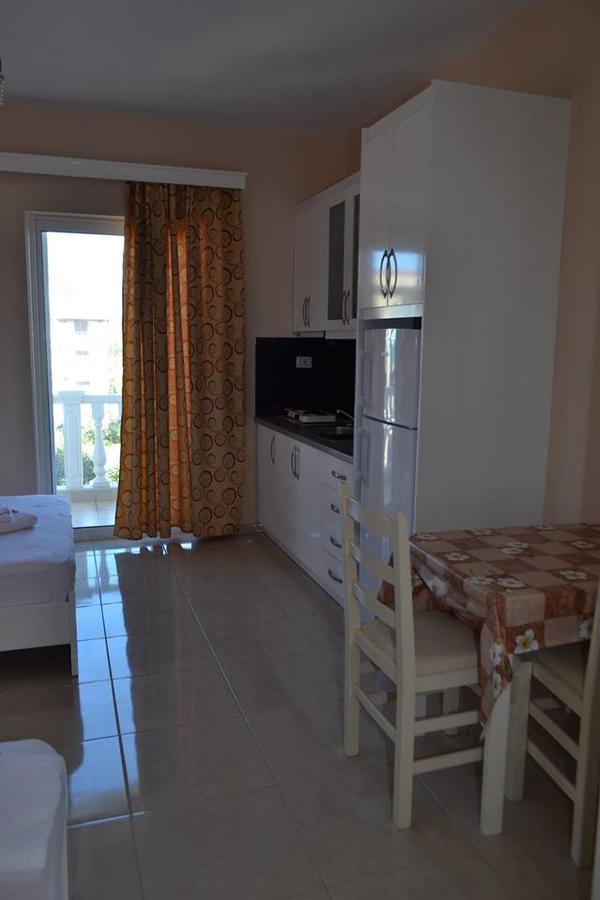 John Apartments Ksamil Esterno foto